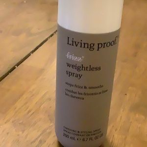 LIVING PROOF WEIGHTLESS SPRAY NEW